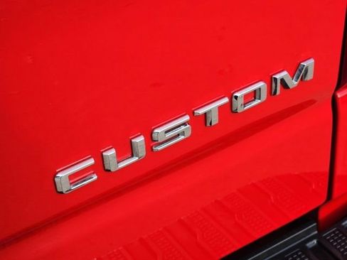 Used 2023 Chevrolet Silverado 1500 Custom image 10