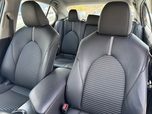 Used 2018 Toyota Camry SE image 22