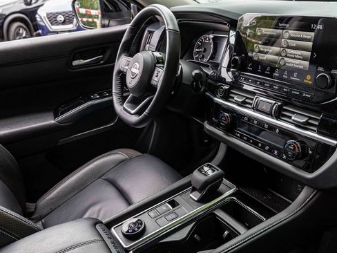 Certified 2024 Nissan Pathfinder SL image 26