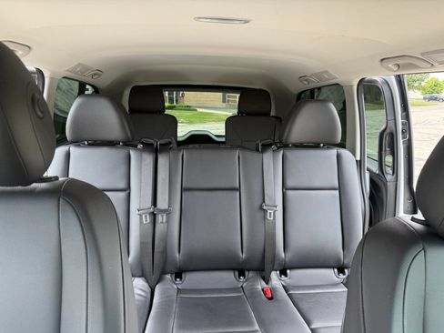 Used 2019 Mercedes-Benz Metris Passenger image 16