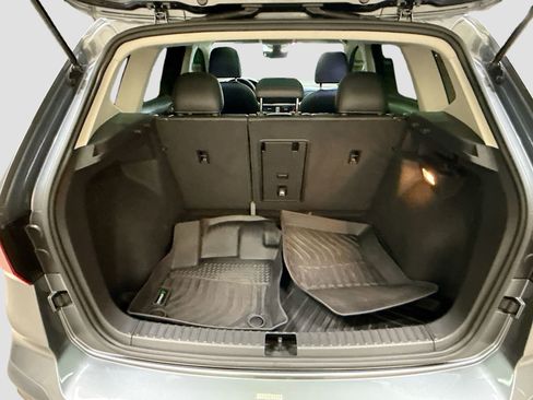 Used 2022 Volkswagen Taos SE w/ Panoramic Sunroof Package FWD image 29