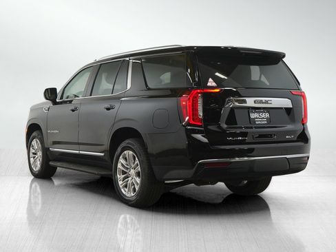 Used 2022 GMC Yukon SLT AWD/4WD image 3