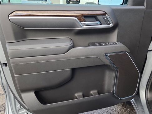 New 2026 GMC Sierra 1500 Elevation image 12