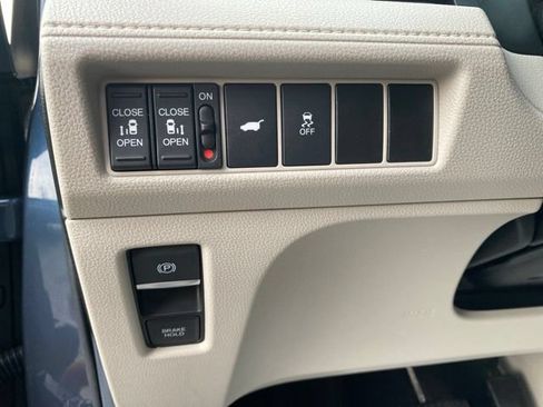 Used 2025 Honda Odyssey EX-L image 18