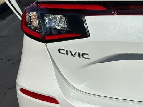 Used 2025 Honda Civic Sport image 12
