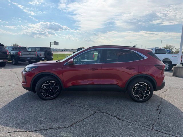 Used 2026 Ford Escape Platinum w/ Premium Technology Package AWD/4WD image 9
