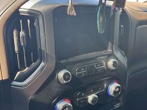 Used 2022 GMC Sierra 3500 SLE w/ SLE Convenience Package image 9