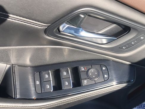 Certified 2023 Nissan Rogue SL w/ SL Premium Package AWD/4WD image 7