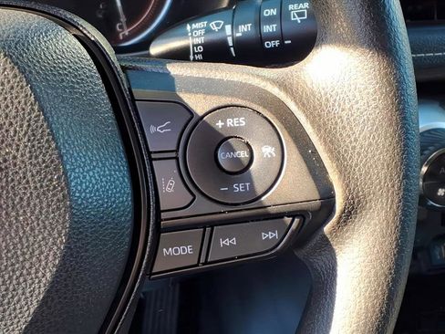 Used 2023 Toyota RAV4 XLE image 23