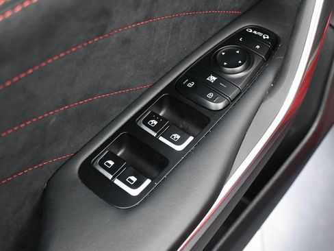 Used 2023 Kia Stinger GT2 AWD/4WD image 14