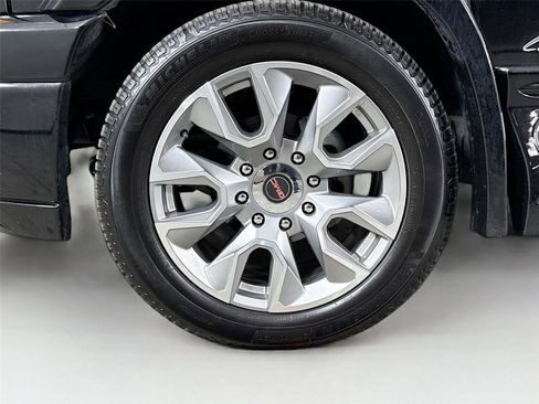 Used 2025 GMC Savana 2500 RWD 2500 135 w/ Driver Convenience Package image 12