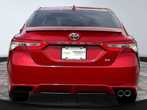 Used 2019 Toyota Camry SE image 4