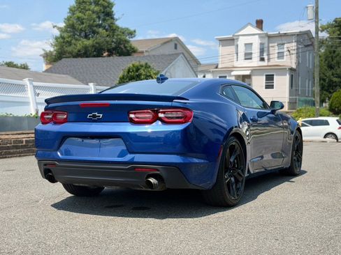 Used 2023 Chevrolet Camaro LT RWD image 4