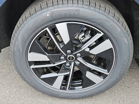 New 2026 Volvo XC60 B5 Plus w/ Protection Package Premier image 7