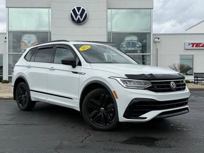 Used 2022 Volkswagen Tiguan SE R-Line