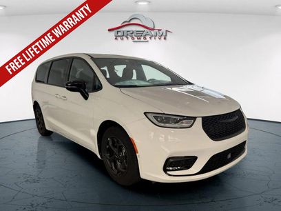Used 2024 Chrysler Pacifica Limited