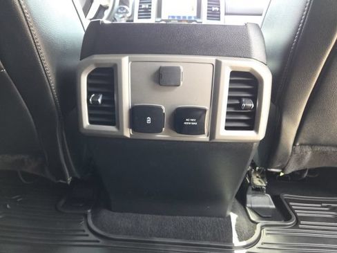 Used 2021 Ford F250 Lariat w/ Lariat Ultimate Package AWD/4WD image 24
