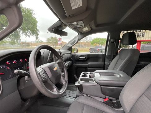 Used 2022 Chevrolet Silverado 1500 Custom w/ LPO, Dark Essentials Package image 4