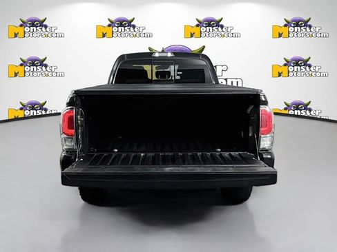 Used 2020 Toyota Tacoma TRD Sport AWD/4WD image 26