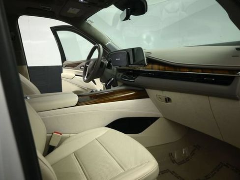 Used 2024 Cadillac Escalade Sport Platinum RWD image 58