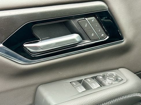 New 2026 GMC Yukon XL Denali w/ Sun & Power Step Package AWD/4WD image 21
