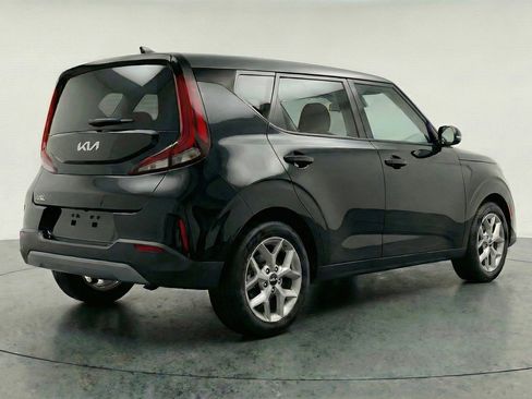 Used 2025 Kia Soul LX w/ LX Technology Package image 9