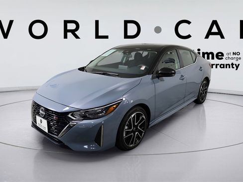 Used 2025 Nissan Sentra SR image 3