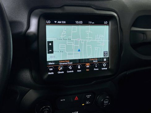 Used 2023 Jeep Renegade Latitude w/ Premium Group AWD/4WD image 13