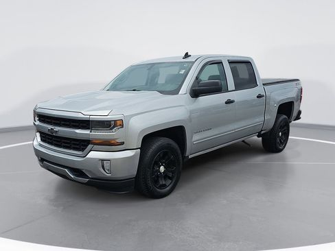 Used 2018 Chevrolet Silverado 1500 LT w/ All Star Edition image 9