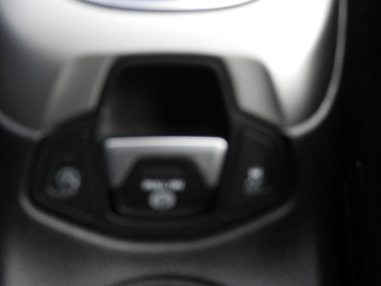 Used 2020 Jeep Compass Latitude w/ Cold Weather Group AWD/4WD image 14