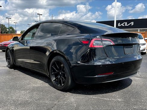 Used 2022 Tesla Model 3 Long Range AWD/4WD image 4