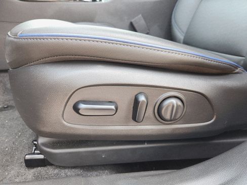 Used 2024 Buick Envista Sport Touring w/ Convenience I Package FWD image 31