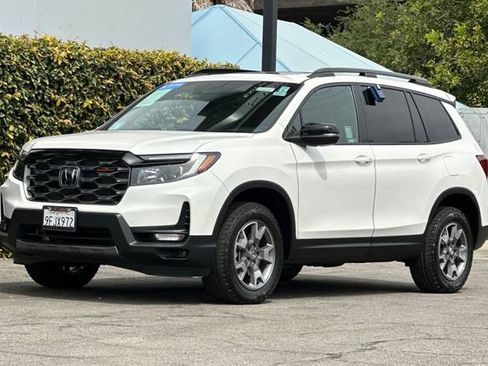 Certified 2023 Honda Passport TrailSport image 9