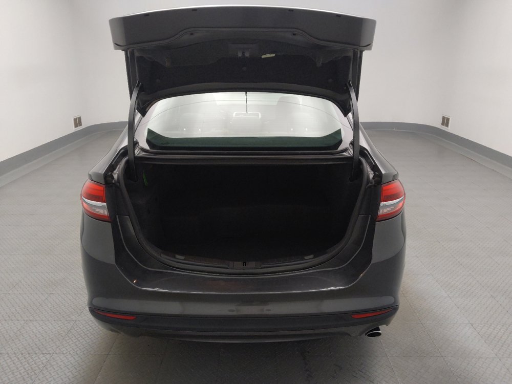 Used 2018 Ford Fusion S FWD image 29