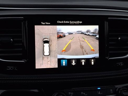 Used 2019 Chrysler Pacifica Limited w/ Advanced Safetytec Group image 24