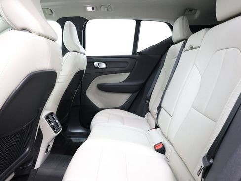 Used 2021 Volvo XC40 T5 Inscription w/ Protection Package AWD/4WD image 26