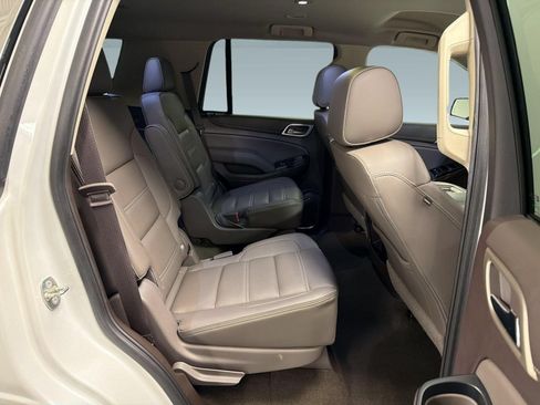 Used 2018 GMC Yukon Denali w/ Enhanced Security Package AWD/4WD image 29