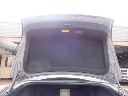Used 2007 Kia Amanti w/ Leather Pkg FWD image 17