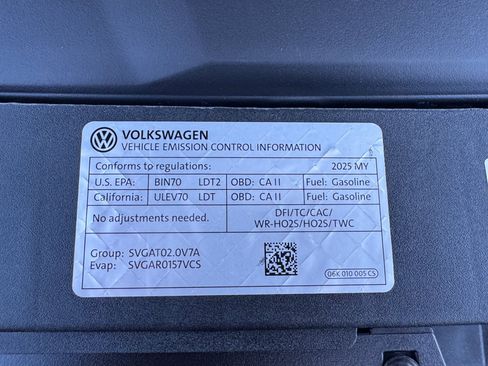 Used 2025 Volkswagen Atlas Peak Edition SE AWD/4WD image 20