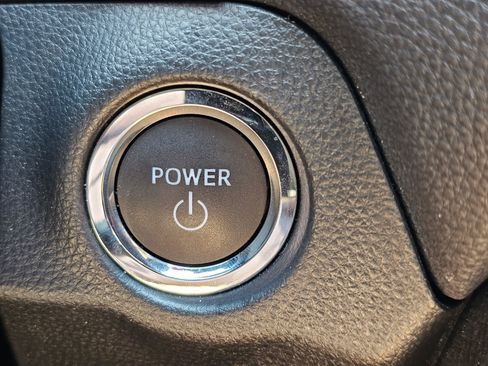 Used 2025 Toyota RAV4 XLE w/ Convenience Package AWD/4WD image 26