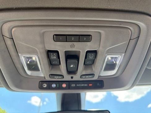 Used 2022 Chevrolet Silverado 1500 LT Trail Boss w/ Convenience Package II AWD/4WD image 28