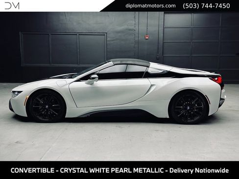 Used 2019 BMW i8 Roadster AWD/4WD image 4