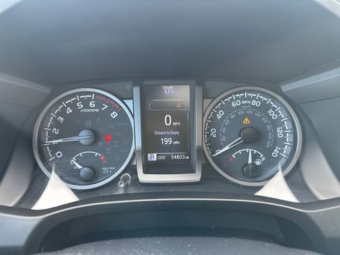 Used 2022 Toyota Tacoma TRD Off-Road w/ TRD Premium Off Road Package AWD/4WD image 15
