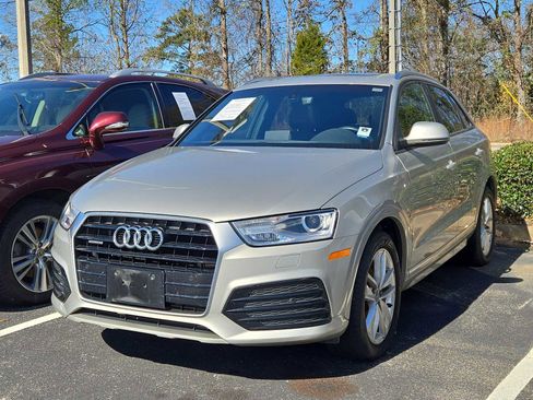 Used 2018 Audi Q3 2.0T Premium w/ Convenience Package image 3