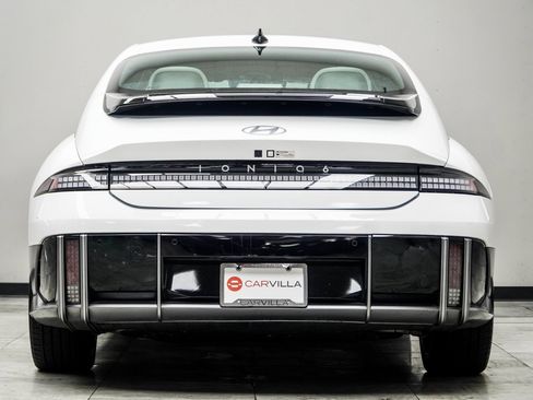 Used 2024 Hyundai Ioniq 6 Limited image 12