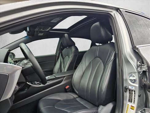 Used 2022 Toyota Avalon XLE w/ Moonroof Package FWD image 20