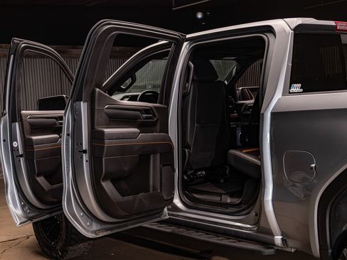 Used 2025 GMC Sierra 1500 AT4 w/ Technology Package image 30