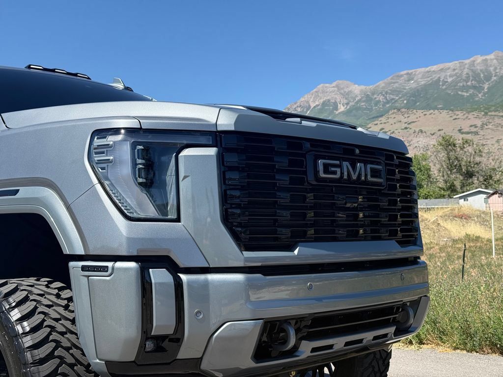 Used 2026 GMC Sierra 3500 Denali Ultimate AWD/4WD image 18
