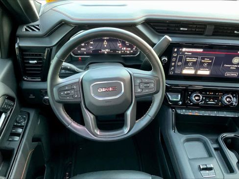 Used 2025 GMC Sierra 2500 AT4 w/ AT4 Premium Plus Package image 5