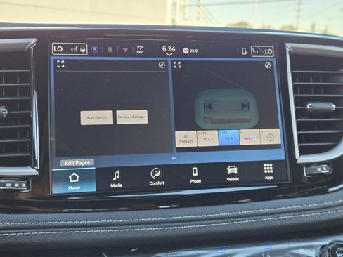 New 2026 Chrysler Pacifica Select image 9